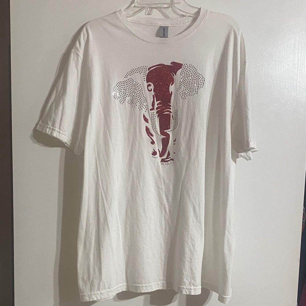 White Elephant Graphic T-Shirt